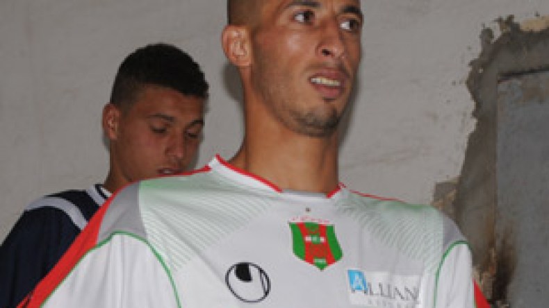 بابوش ينهي “السوسبانس” ويجدد عقده مع العميد