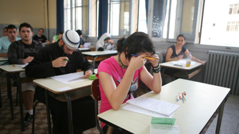 تلاميذ البكالوريا يتنافسون على مشروبات الطاقة لتنشيط الذاكرة رغم التحذيرات