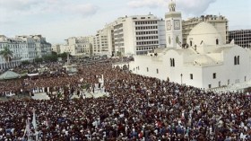 دعوة إلى مسيرة لنصرة الرسول الجمعة القادم في الجزائر