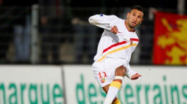 Belhadj to replace Abidal in Barcelona