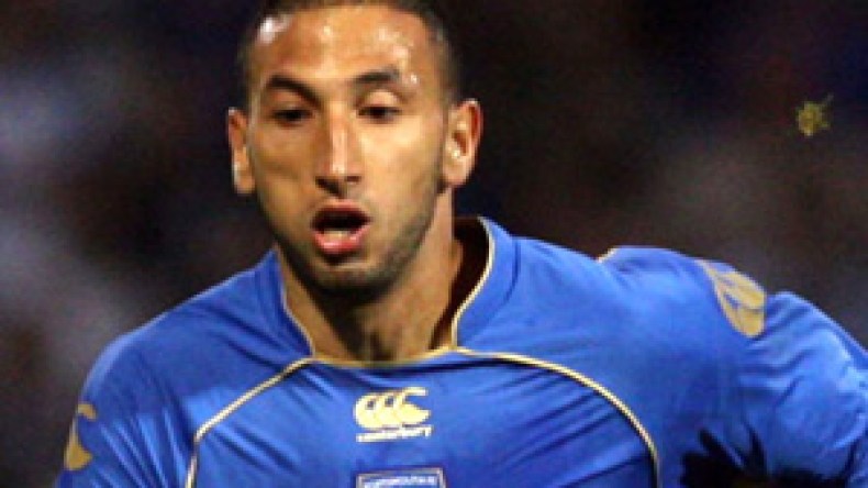 بلحاج يتأهل لنصف نهائي كأس انجلترا