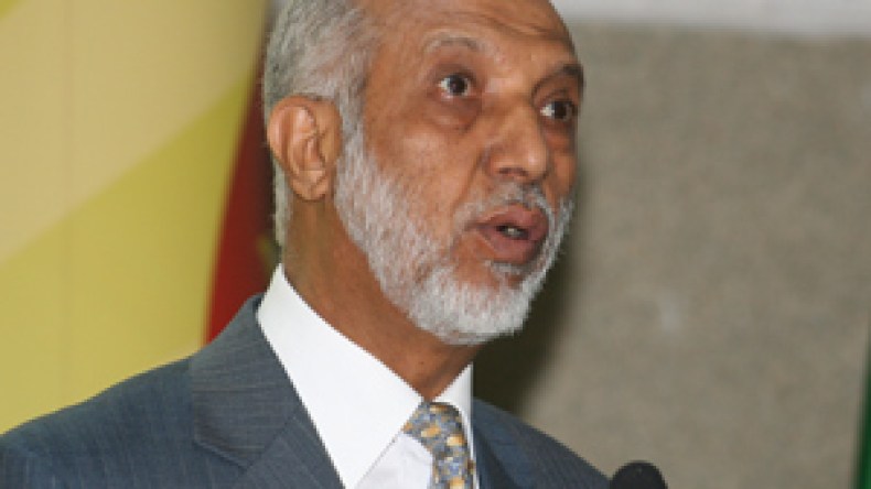 بلخادم يكلف حراوبية بضبط شروط الترشح لهياكل البرلمان