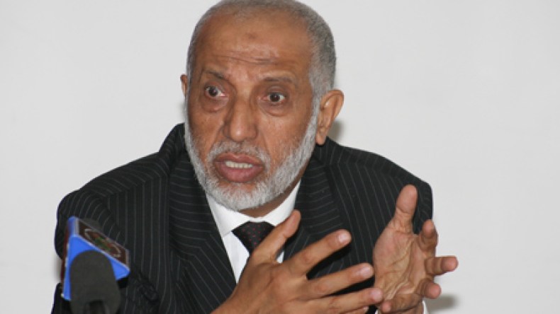 سفر بلخادم إلى فرنسا في هذا الظرف “خطأ سياسي”