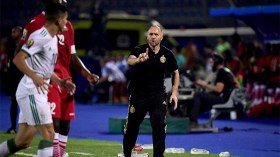 بلماضي يصنع الحدث وبعض رموز الثمانينيات حولت “الكان” إلى أحزان