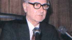 “فرنسا تسعى من خلال الجزائر لإنقاذ أوباما من ورطة الأزمة المالية”