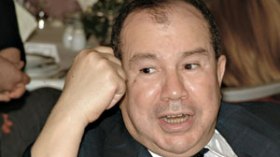 وزارة الصحة توافق على إدماج 1800 عامل مؤقت  وتأسيس لجنة لدراسة ملف المنح والتعويضات