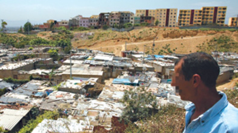 برنامج لترحيل قاطني 45 ألف كوخ