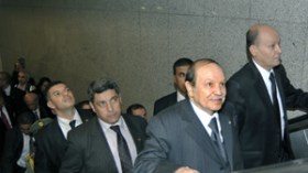 عمّال الشركة الفرنسية المكلفة بإنجاز ميترو الجزائر يحتجون يوم تدشينه