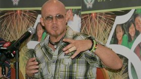 “لن أغني في بلعباس مهما حصل، وجميع نجوم الراي في “شكارة واحدة”!