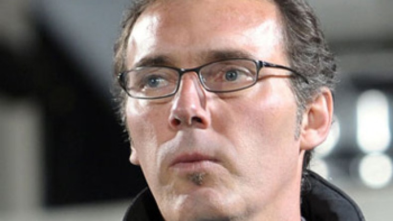 ” التأهل  لكأس  أوروبا  2012  أو  الرحيل “