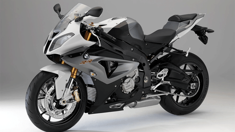 تفكيك ورشة سرية لتركيب دراجات “BMW” مهربة من الخارج في العفرون