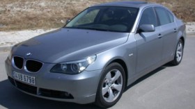 الإنتربول يطيح بعصابة تستخدم رخص المجاهدين لتسويق السيارات المسروقة