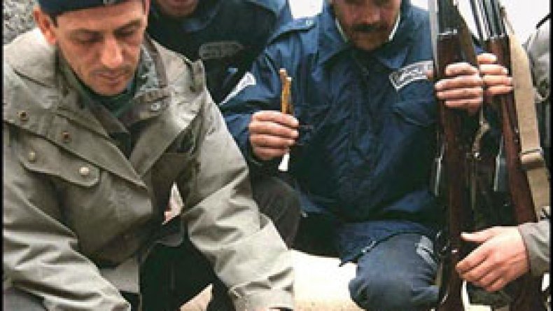 استرجاع 20 قنبلة ومواد متفجرة جاهزة من “ورشة” بالوادي