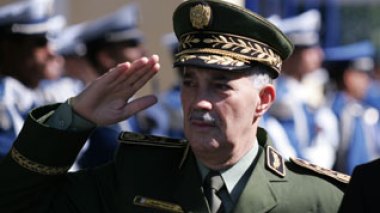 Le général major Ahmed Boustila à Echorouk : « Nous sommes honorés par la nomination du général El-Hamel à la tête de la DGSN »
