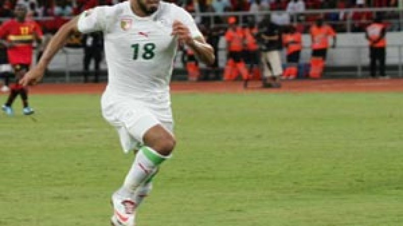 مغني يمدد فترة علاجه بقطر والفاف تسأل عن منصوري