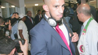 Ameur Bouazza à Echourouk : « Apres notre parcours, les anglais nous voient autrement»