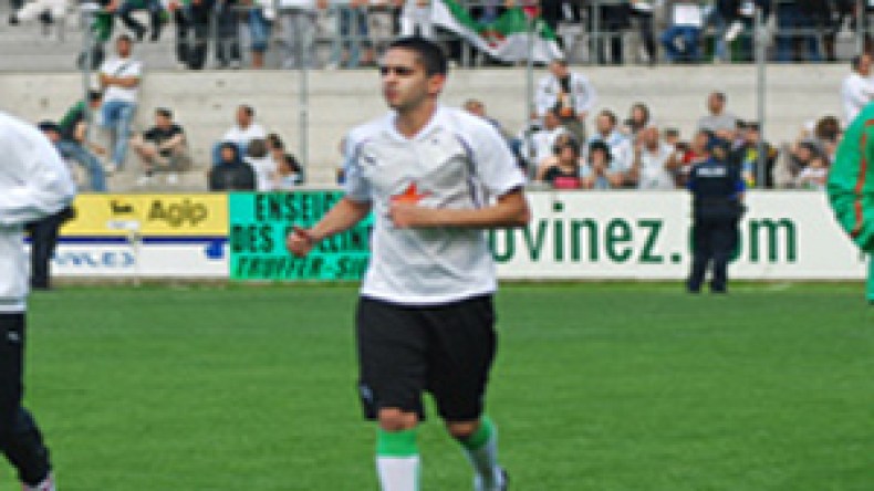 بودبوز‮ ‬أصغر‭ ‬لاعبي‭ ‬الخضر‭ ‬يدافع‭ ‬عن‭ ‬قائده