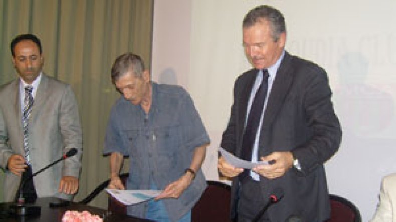 عوف ينفي وصول الإيطاليين واللاعبون يضغطون من أجل أموالهم