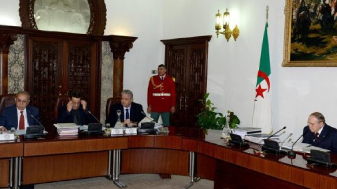 لا أثر لمشروع تعديل الدستور في اجتماع مجلس الوزراء