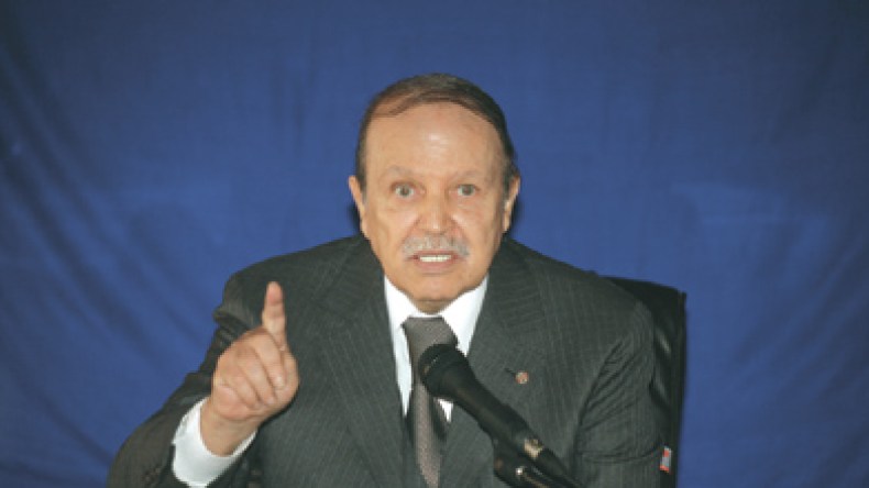 بوتفليقة يخاطب الجزائريين من تلمسان في 16 أفريل