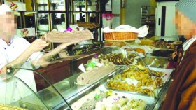 عائلات تتهافت لاقتناء حلوى “لا بيش” رغم التهاب أسعارها