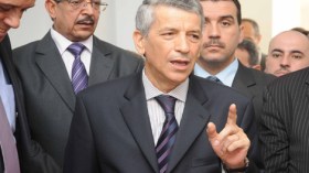 بابا أحمد يتفقد المقر الجديد لمدرسة الجزائر الدولية بباريس