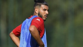 بهلولي يلقب بـ “البدين” ويخرج مجددا من حسابات مدرب ليل