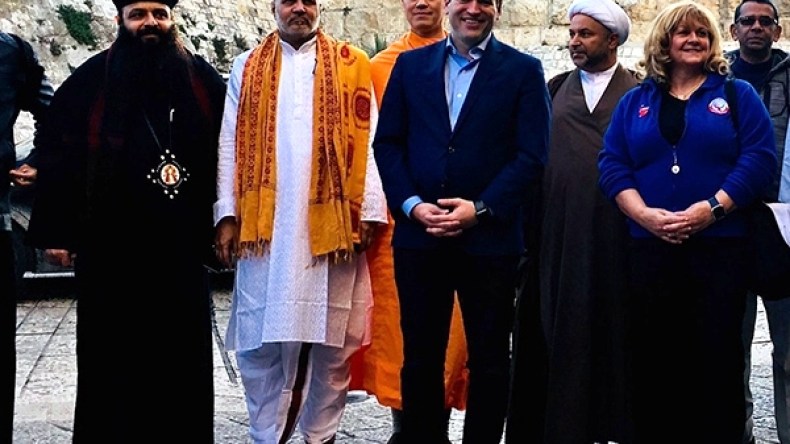 جمعية بحرينية تدافع عن زيارتها لـ”إسرائيل”