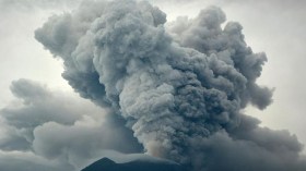 ثوران بركان بالي