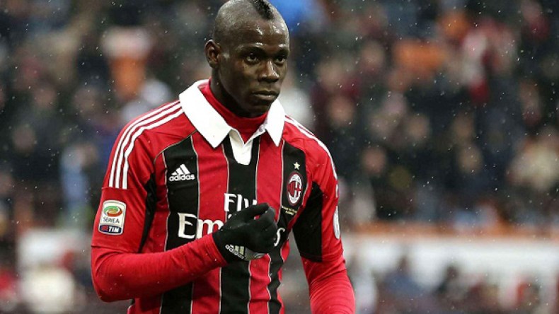 بالوتيلي: أشعر بالثورة حينما أتعرض للعنصرية