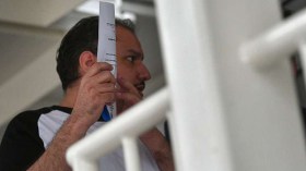 سنغافورة تحكم بضرب دبلوماسي سعودي بالعصا.. لماذا؟