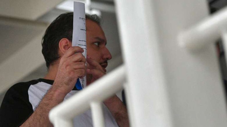 سنغافورة تحكم بضرب دبلوماسي سعودي بالعصا.. لماذا؟