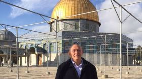 نائب عربي في الكنيست يتحدى نتنياهو بدخول المسجد الأقصى