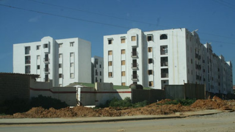 10 آلاف وحدة سكنية تضع وزارة التعليم العالي في ورطة