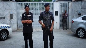 ماليزيا تعتقل متشددا مشتبها به وبحيازته أسلحة