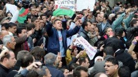 “الثلاثية” أجهزت على مكتسبات العمال المشروعة