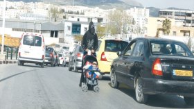 عائلات سورية تعرّض أبناءها للموت بتقرت