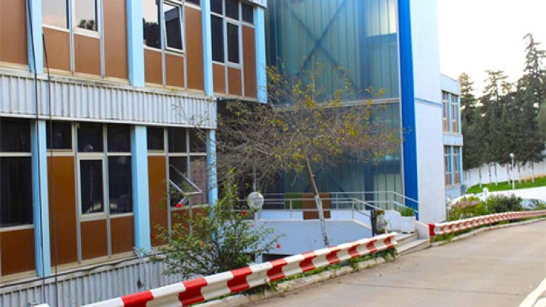 الجزائرية لانجاز المنشآت والتجهيزات المعدنية على صفيح ساخن