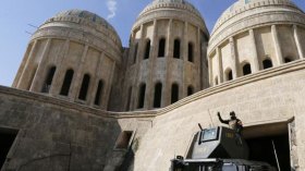 القوات العراقية تقترب من جامع الموصل الكبير وسكان المدينة يفرون