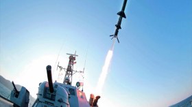 كوريا الشمالية تباغت جارتها الجنوبية بقذيفة جديدة “غير محددة”