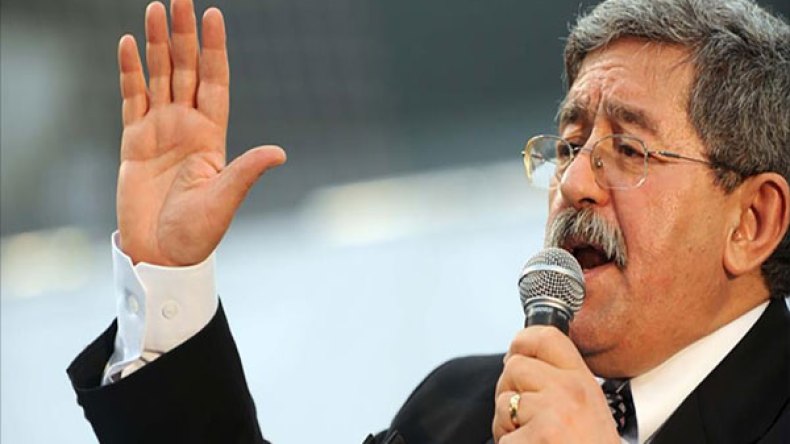 أويحيى يؤكد من أرزيو على تكثيف الجهود لرفع إنتاج الوقود