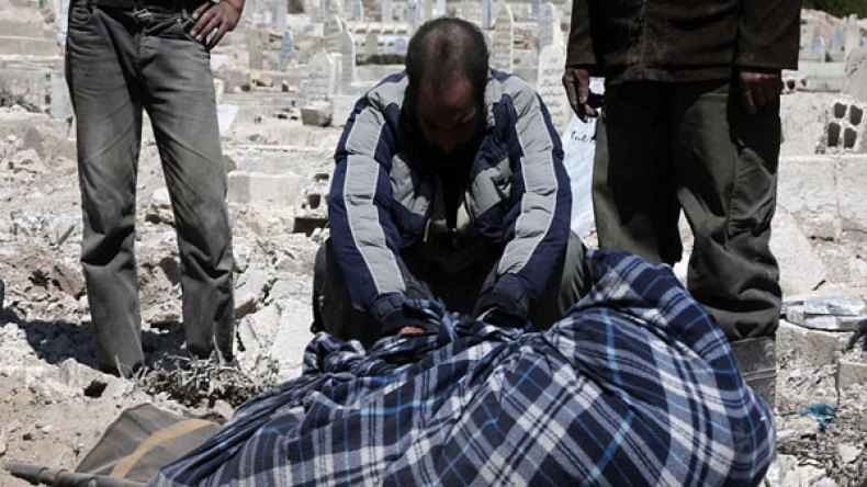 سوريا: غارات النظام تقتل عشرات المدنيين بريف دمشق