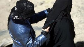 داعشية تروي قصص “تلذذها بتعذيب النساء”