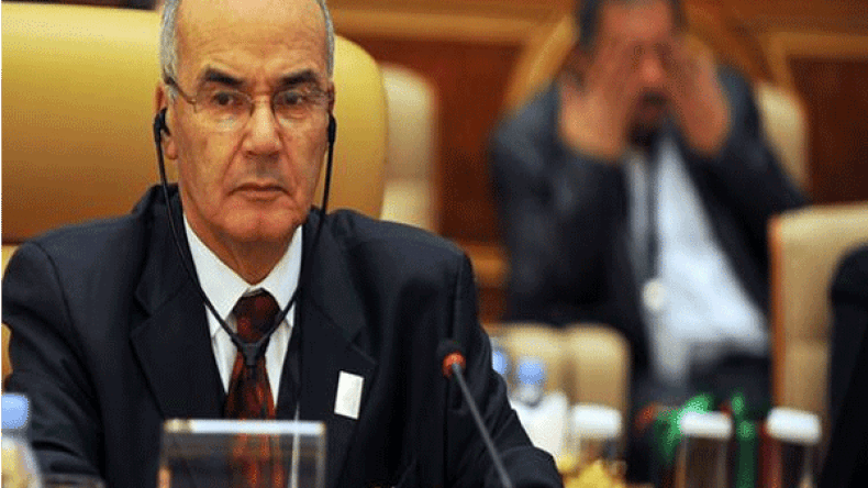 يوسفي يدعو إلى حضور المؤسسات المكسيكية في الجزائر