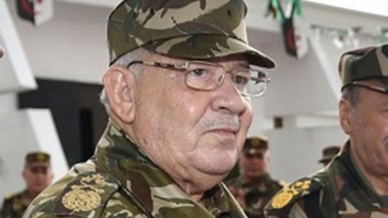 قايد صالح في زيارة عمل وتفتيش للناحية العسكرية الرابعة