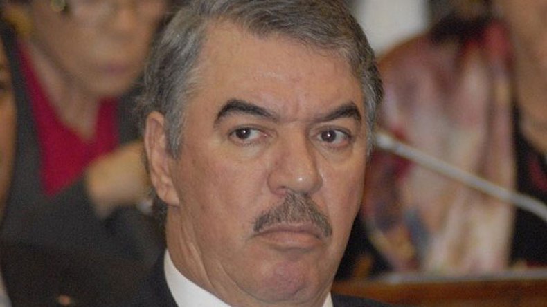 “حجار” في مواجهة غضب تكتل ثلاثية الجامعة