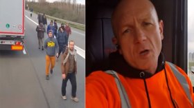 سائق مجري يحاول دهس لاجئين بشاحنته