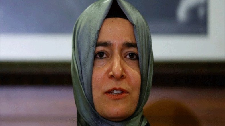 وزيرة الأسرة التركية تصف معاملة هولندا معها بـ “البشعة”