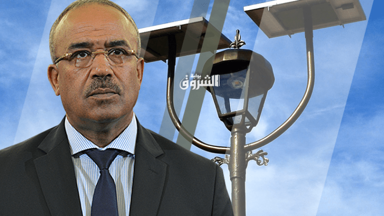 ألواح شمسية عبر 100 ألف عمود كهربائي لاقتصاد الطاقة