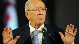 استقالة 16 نائبا من الكتلة البرلمانية للحزب الحاكم في تونس